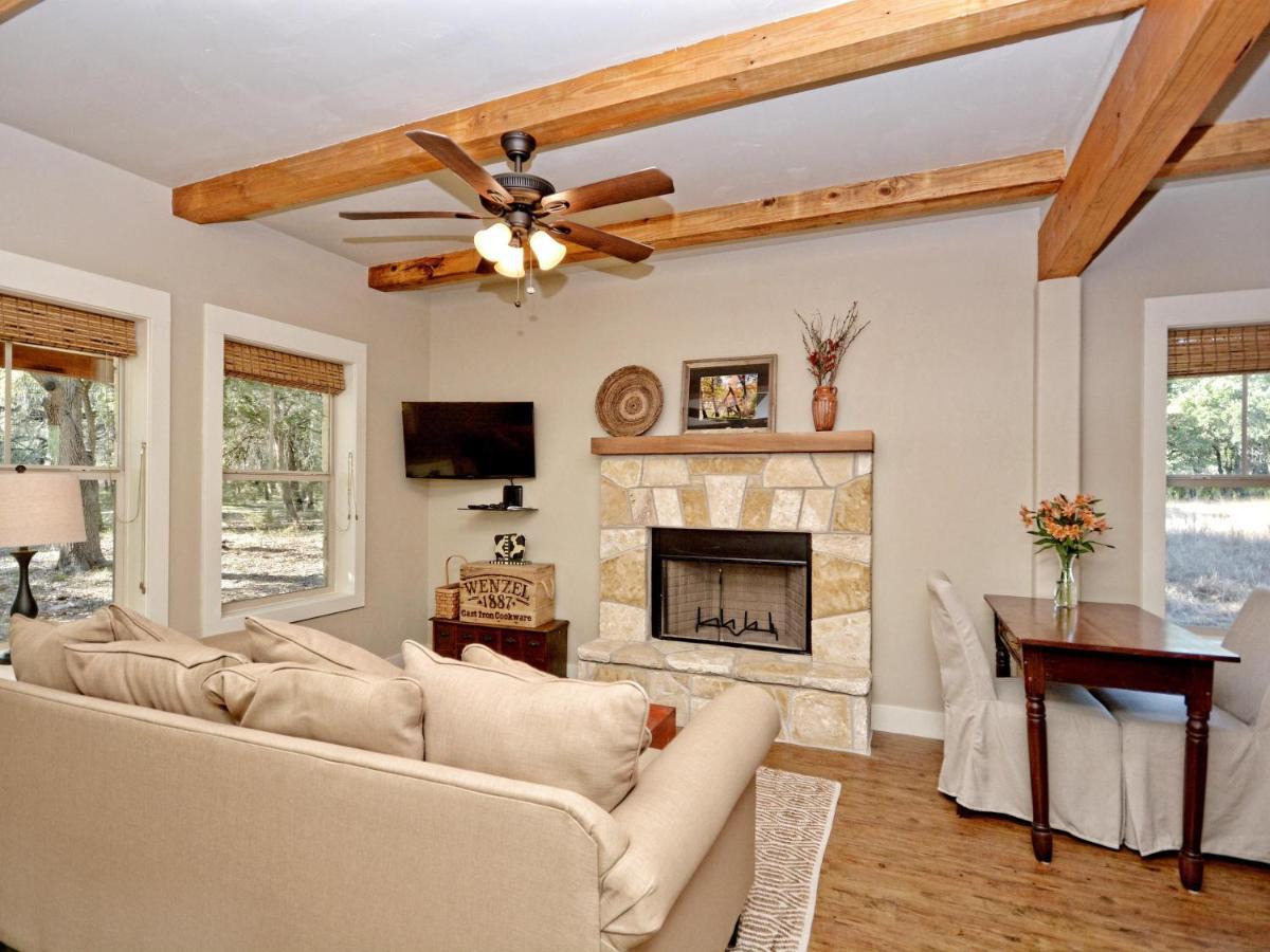 Cabins At Flite Acres - Texas Sage วิมเบอร์ลีย์ ภายนอก รูปภาพ